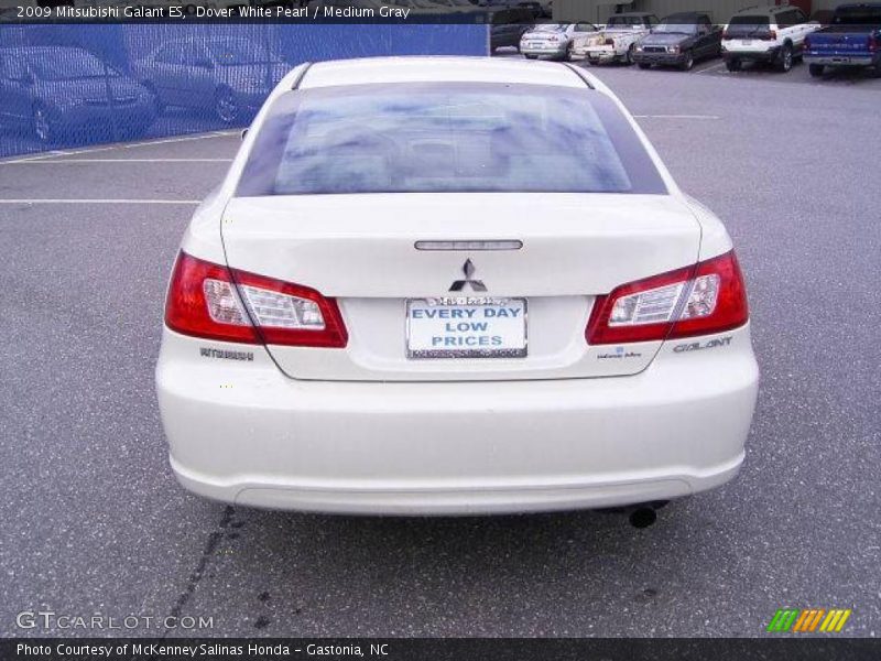 Dover White Pearl / Medium Gray 2009 Mitsubishi Galant ES