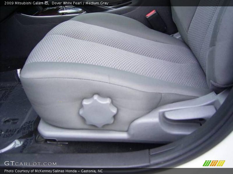 Dover White Pearl / Medium Gray 2009 Mitsubishi Galant ES