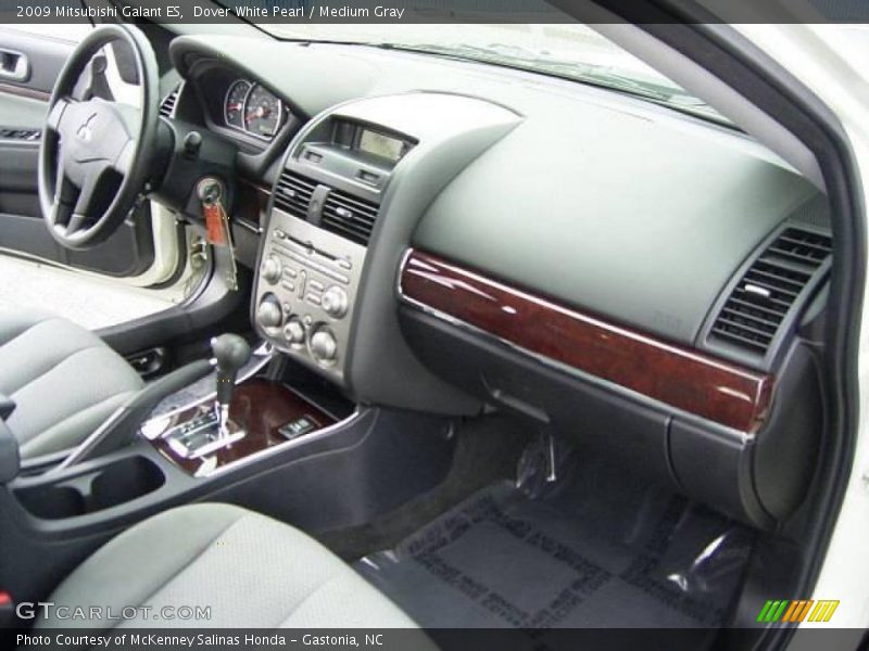 Dover White Pearl / Medium Gray 2009 Mitsubishi Galant ES