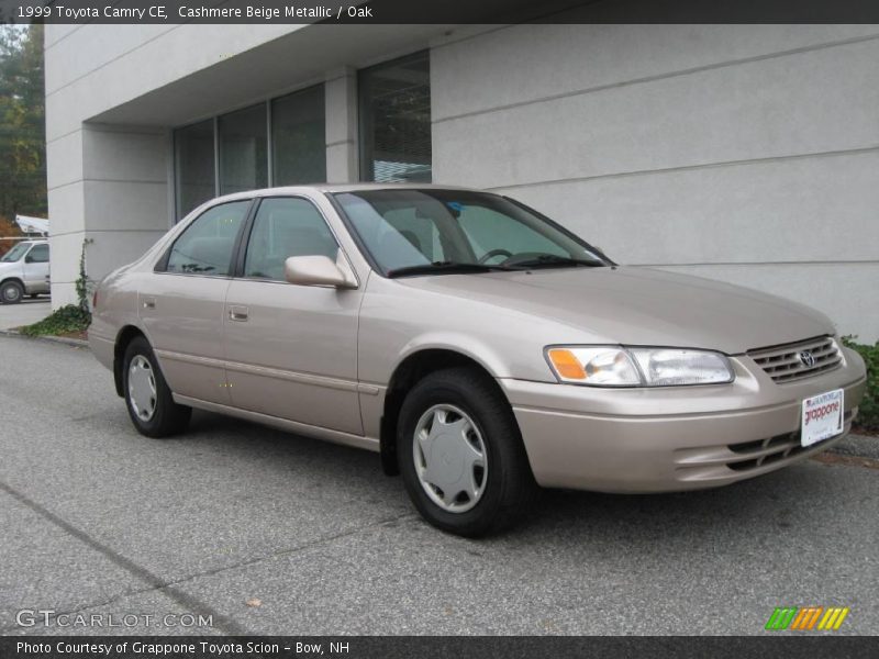 Cashmere Beige Metallic / Oak 1999 Toyota Camry CE