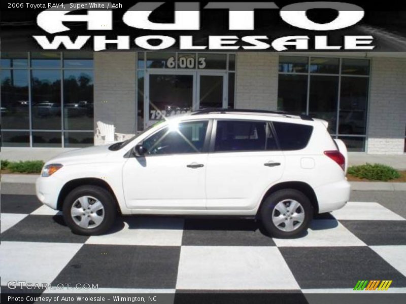 Super White / Ash 2006 Toyota RAV4
