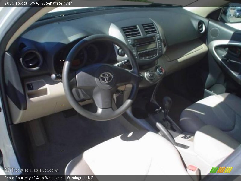 Super White / Ash 2006 Toyota RAV4