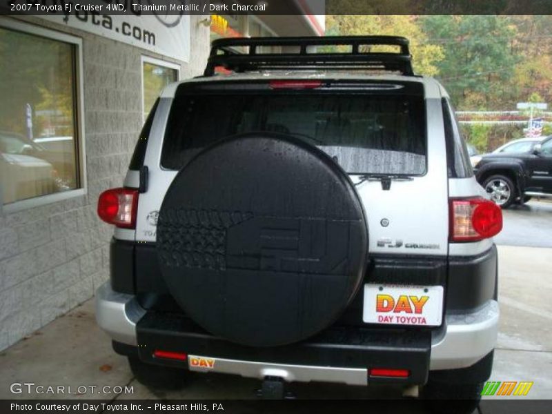 Titanium Metallic / Dark Charcoal 2007 Toyota FJ Cruiser 4WD