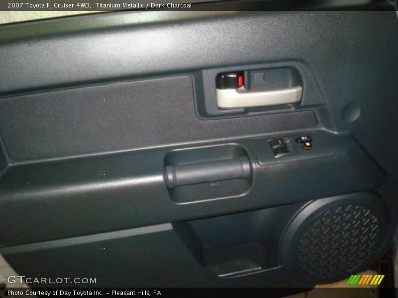 Titanium Metallic / Dark Charcoal 2007 Toyota FJ Cruiser 4WD