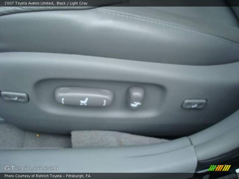 Black / Light Gray 2007 Toyota Avalon Limited