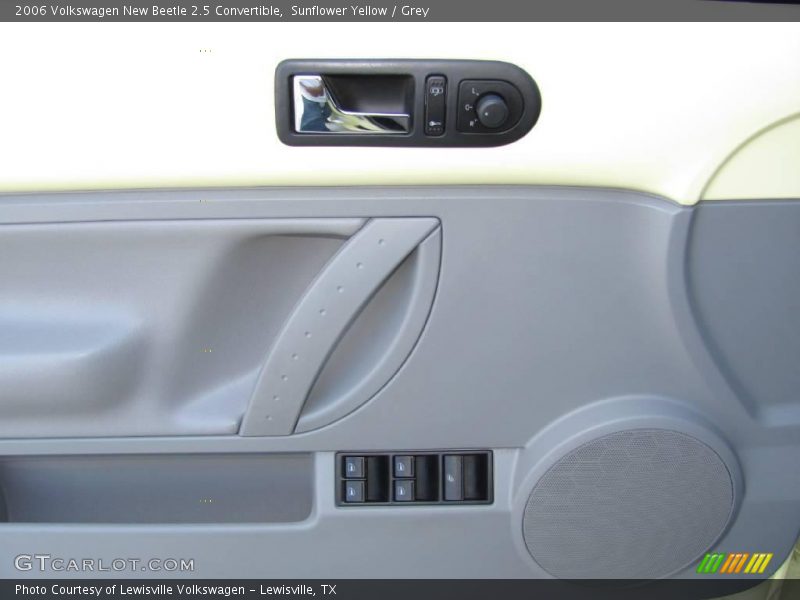 Sunflower Yellow / Grey 2006 Volkswagen New Beetle 2.5 Convertible