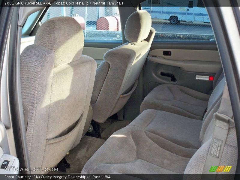 Topaz Gold Metallic / Neutral Tan/Shale 2001 GMC Yukon SLE 4x4