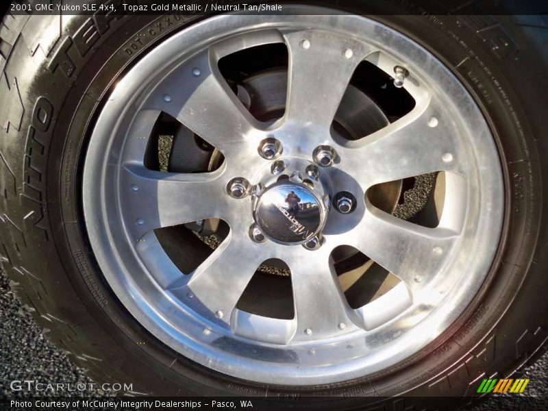 Topaz Gold Metallic / Neutral Tan/Shale 2001 GMC Yukon SLE 4x4