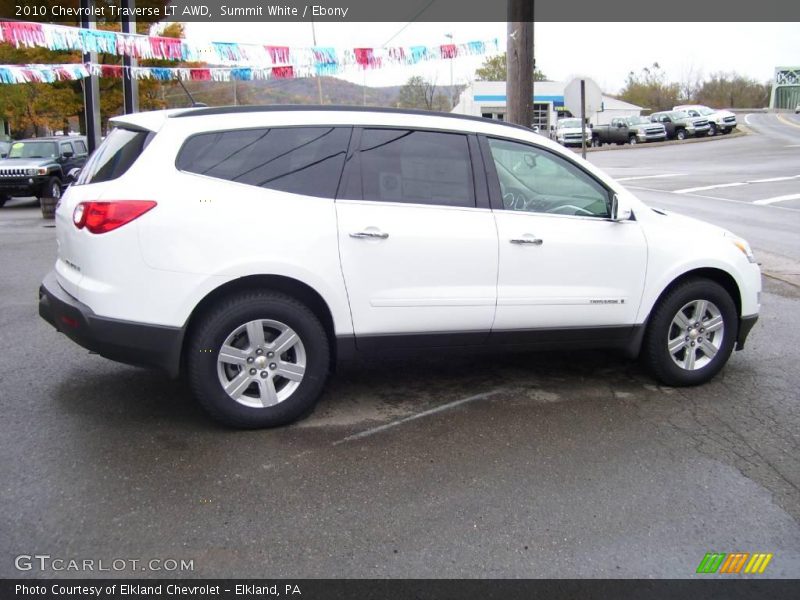 Summit White / Ebony 2010 Chevrolet Traverse LT AWD