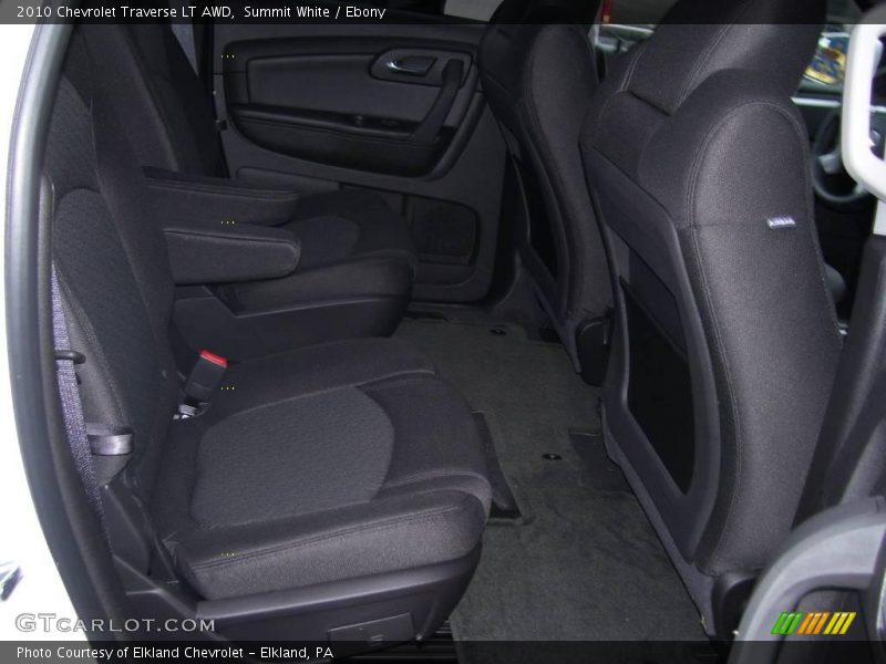 Summit White / Ebony 2010 Chevrolet Traverse LT AWD