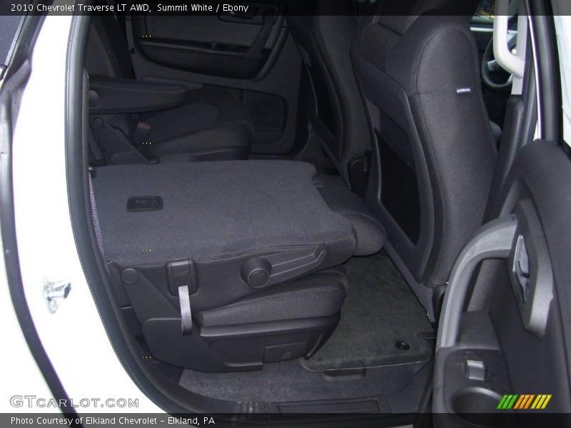 Summit White / Ebony 2010 Chevrolet Traverse LT AWD