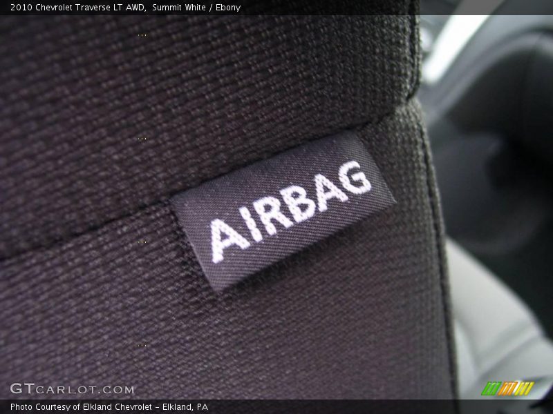 Summit White / Ebony 2010 Chevrolet Traverse LT AWD