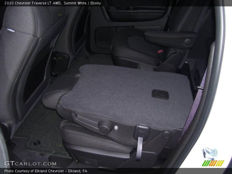 Summit White / Ebony 2010 Chevrolet Traverse LT AWD
