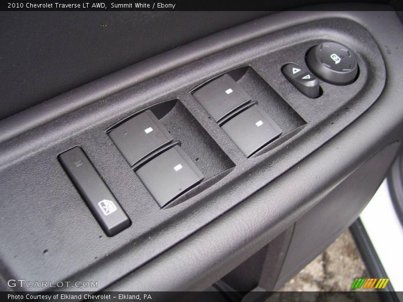 Summit White / Ebony 2010 Chevrolet Traverse LT AWD