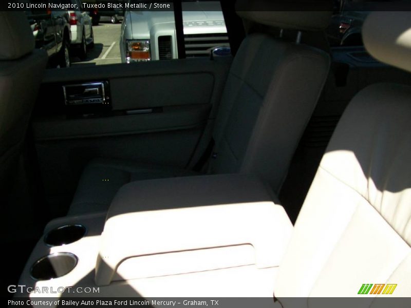 Tuxedo Black Metallic / Stone 2010 Lincoln Navigator