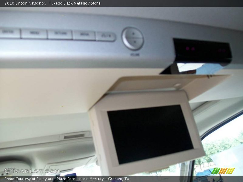 Tuxedo Black Metallic / Stone 2010 Lincoln Navigator