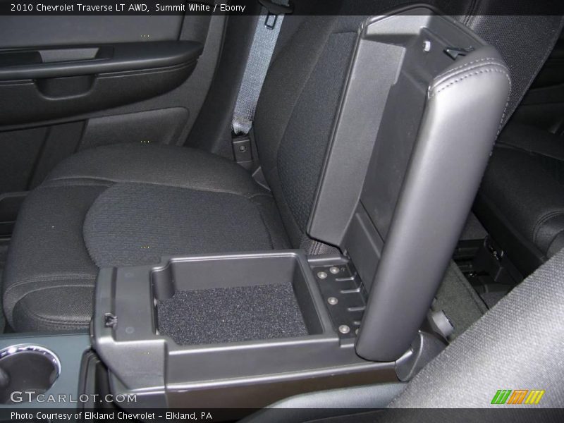 Summit White / Ebony 2010 Chevrolet Traverse LT AWD