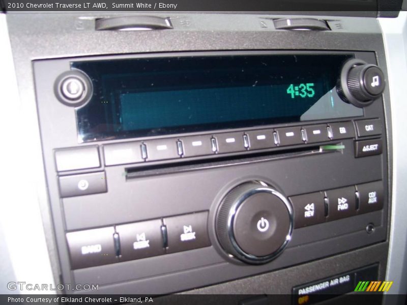 Summit White / Ebony 2010 Chevrolet Traverse LT AWD