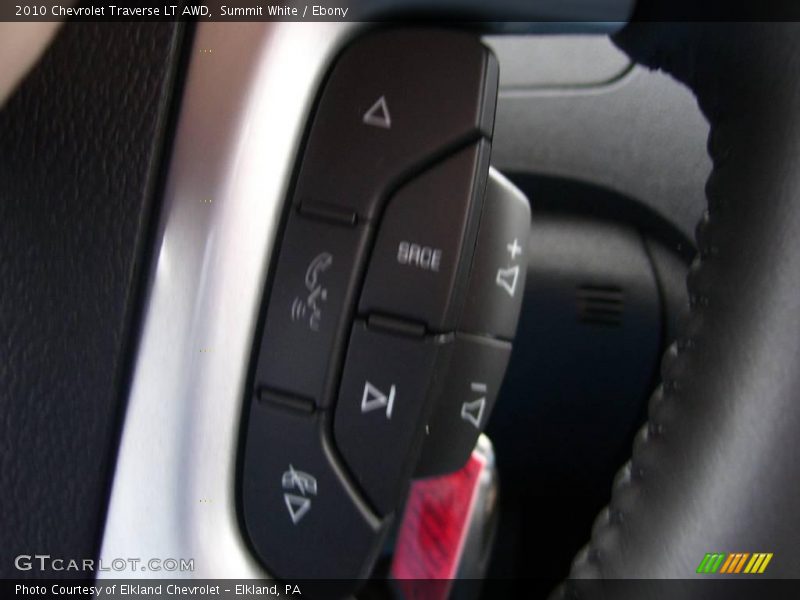 Summit White / Ebony 2010 Chevrolet Traverse LT AWD