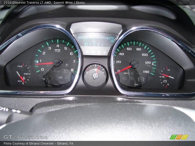 Summit White / Ebony 2010 Chevrolet Traverse LT AWD