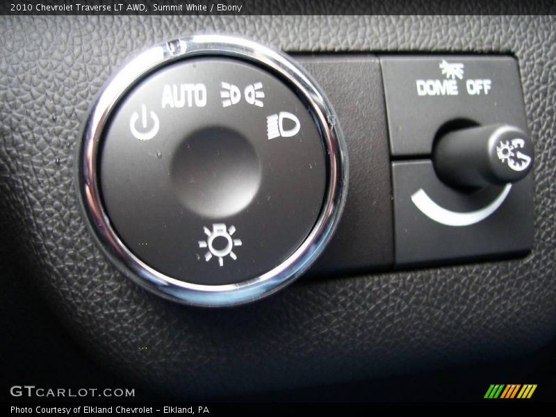 Summit White / Ebony 2010 Chevrolet Traverse LT AWD