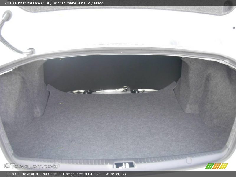 Wicked White Metallic / Black 2010 Mitsubishi Lancer DE