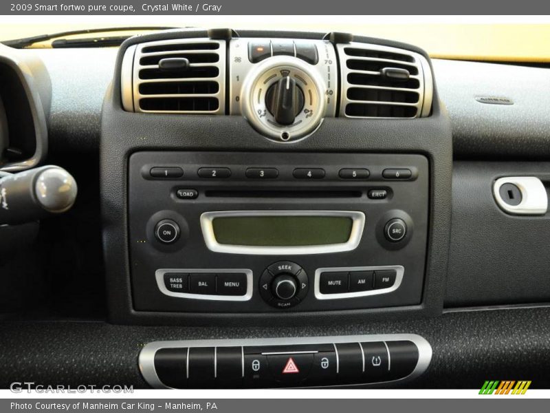 Crystal White / Gray 2009 Smart fortwo pure coupe