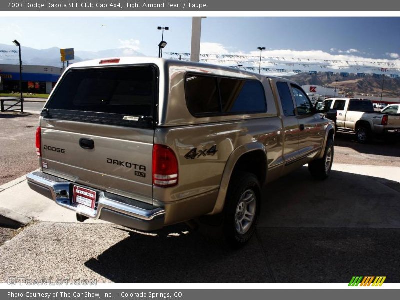 Light Almond Pearl / Taupe 2003 Dodge Dakota SLT Club Cab 4x4