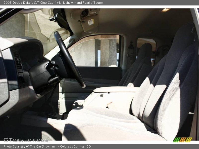 Light Almond Pearl / Taupe 2003 Dodge Dakota SLT Club Cab 4x4