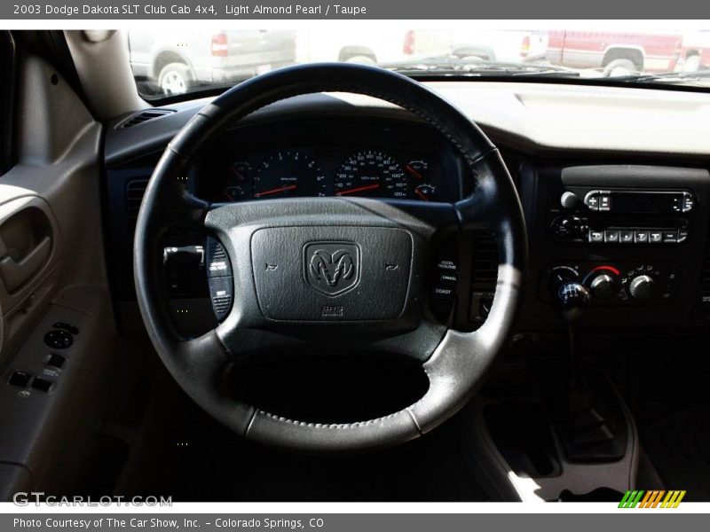 Light Almond Pearl / Taupe 2003 Dodge Dakota SLT Club Cab 4x4