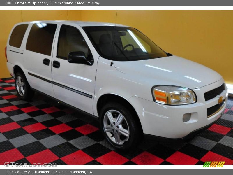 Summit White / Medium Gray 2005 Chevrolet Uplander