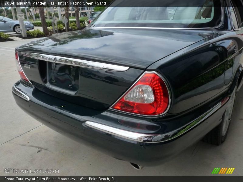 British Racing Green / Sand 2004 Jaguar XJ Vanden Plas