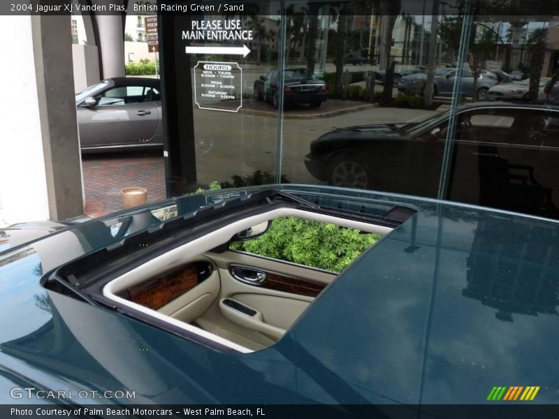 British Racing Green / Sand 2004 Jaguar XJ Vanden Plas