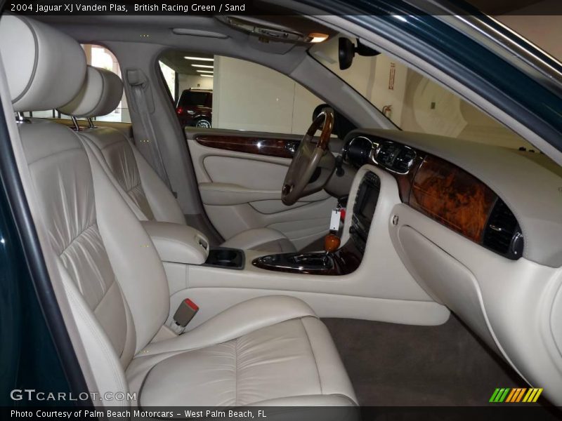 British Racing Green / Sand 2004 Jaguar XJ Vanden Plas