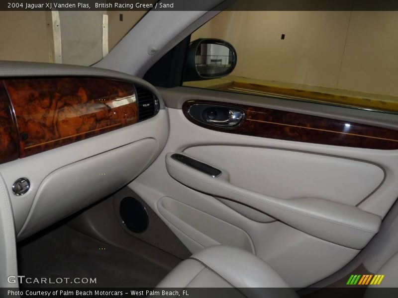 British Racing Green / Sand 2004 Jaguar XJ Vanden Plas
