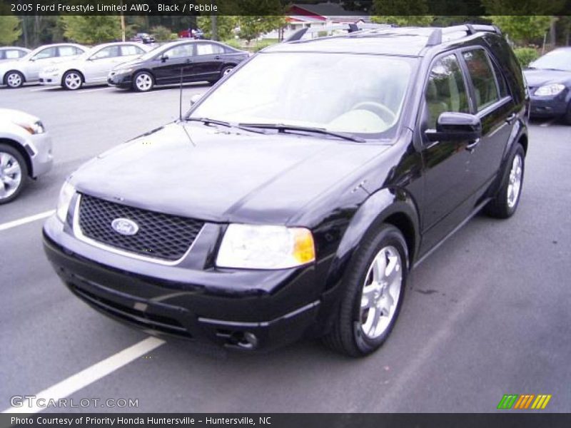Black / Pebble 2005 Ford Freestyle Limited AWD