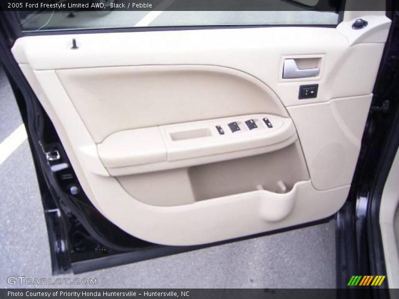 Black / Pebble 2005 Ford Freestyle Limited AWD