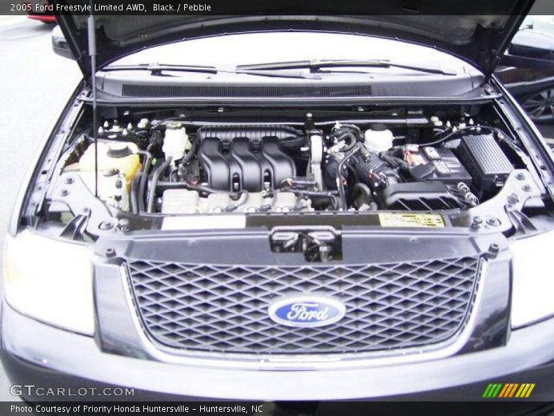 Black / Pebble 2005 Ford Freestyle Limited AWD