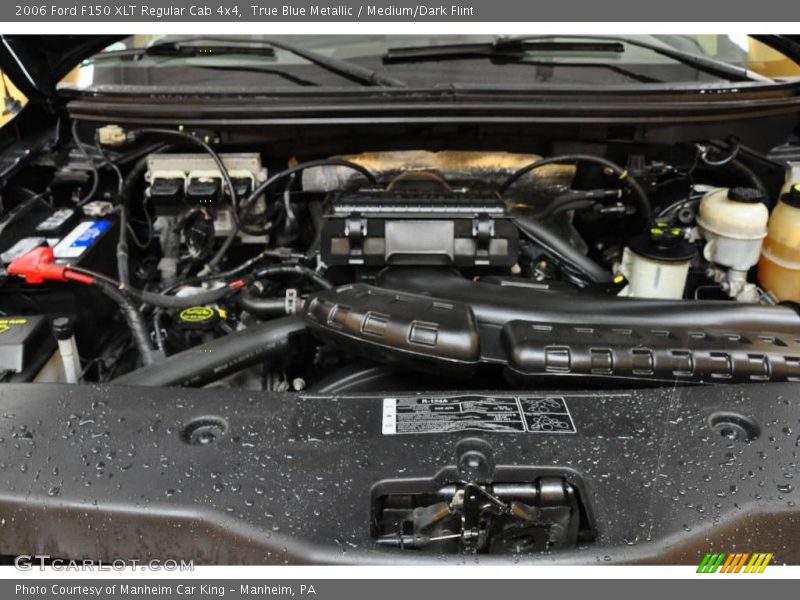 True Blue Metallic / Medium/Dark Flint 2006 Ford F150 XLT Regular Cab 4x4