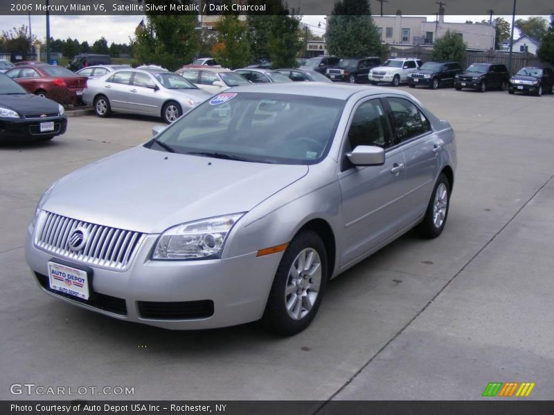 Satellite Silver Metallic / Dark Charcoal 2006 Mercury Milan V6