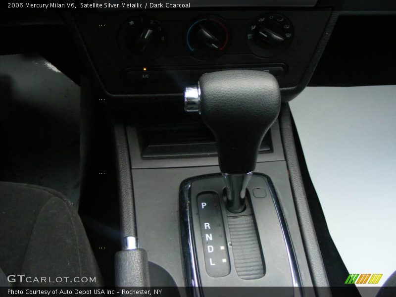Satellite Silver Metallic / Dark Charcoal 2006 Mercury Milan V6