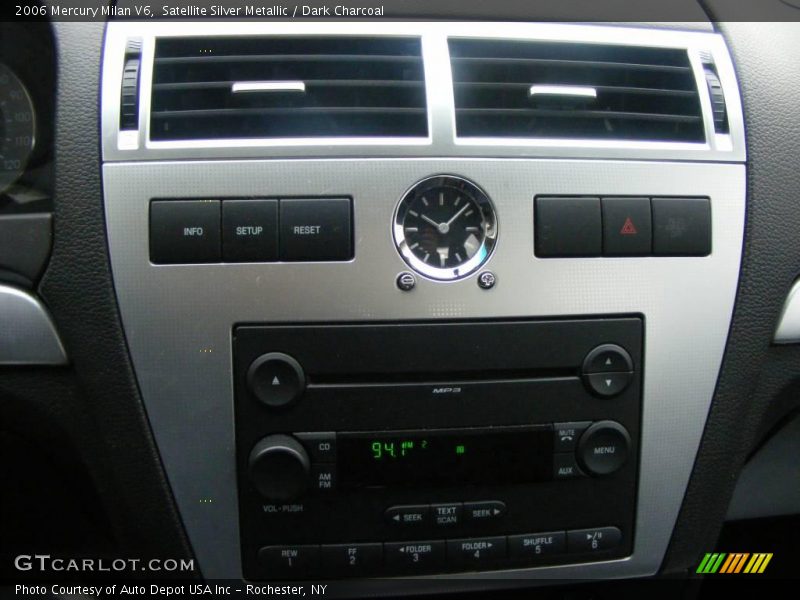 Satellite Silver Metallic / Dark Charcoal 2006 Mercury Milan V6