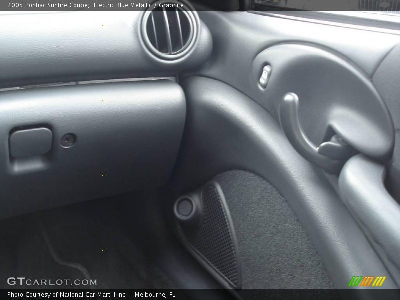 Electric Blue Metallic / Graphite 2005 Pontiac Sunfire Coupe