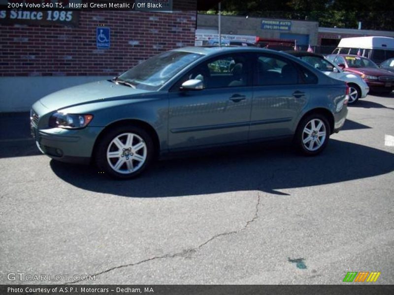 Mistral Green Metallic / Off Black 2004 Volvo S40 T5