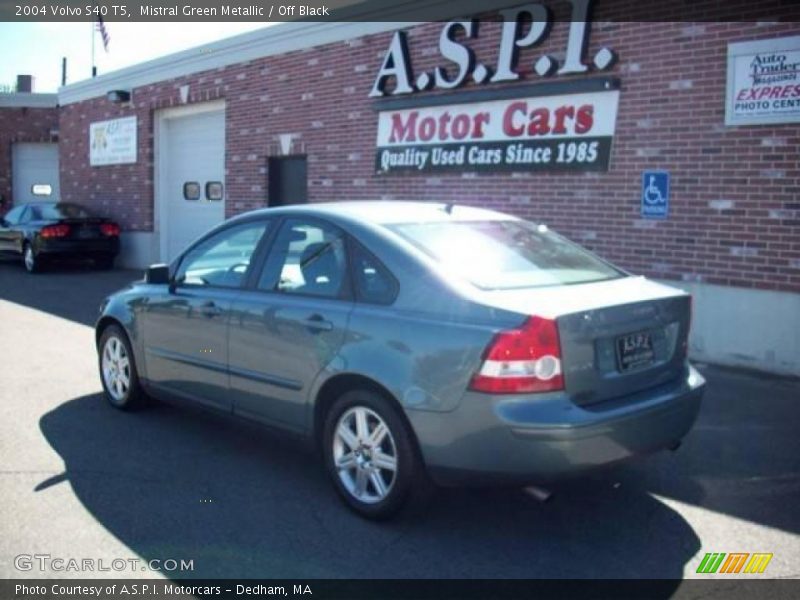 Mistral Green Metallic / Off Black 2004 Volvo S40 T5