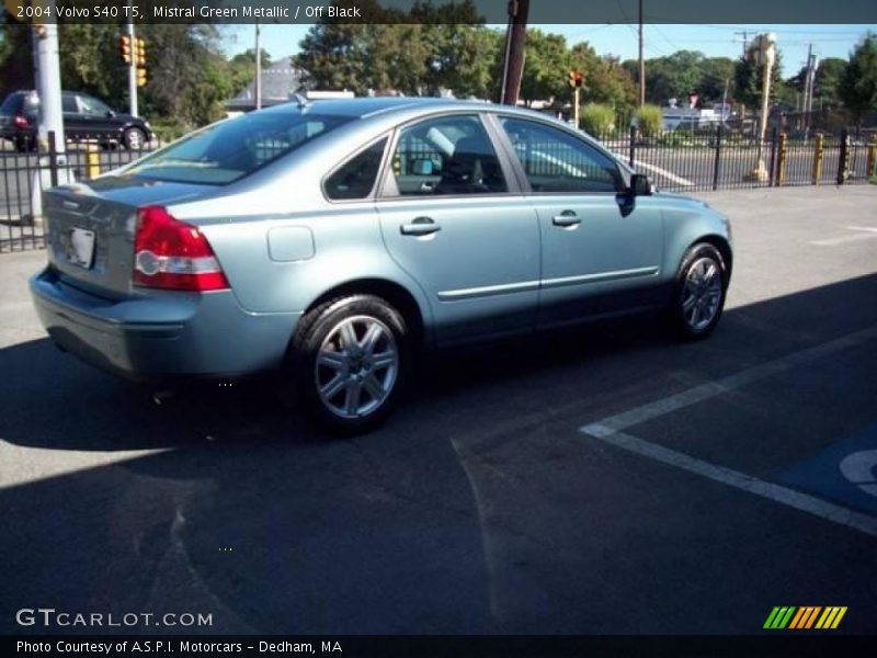 Mistral Green Metallic / Off Black 2004 Volvo S40 T5