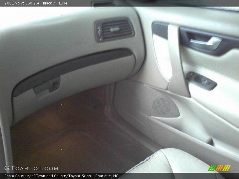Black / Taupe 2001 Volvo S60 2.4