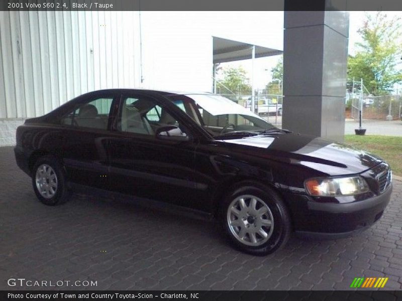 Black / Taupe 2001 Volvo S60 2.4