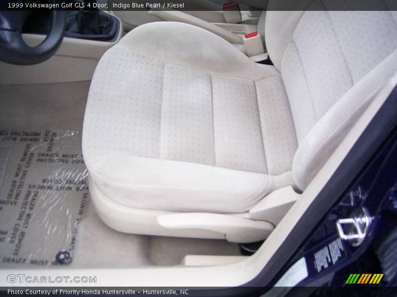 Indigo Blue Pearl / Kiesel 1999 Volkswagen Golf GLS 4 Door