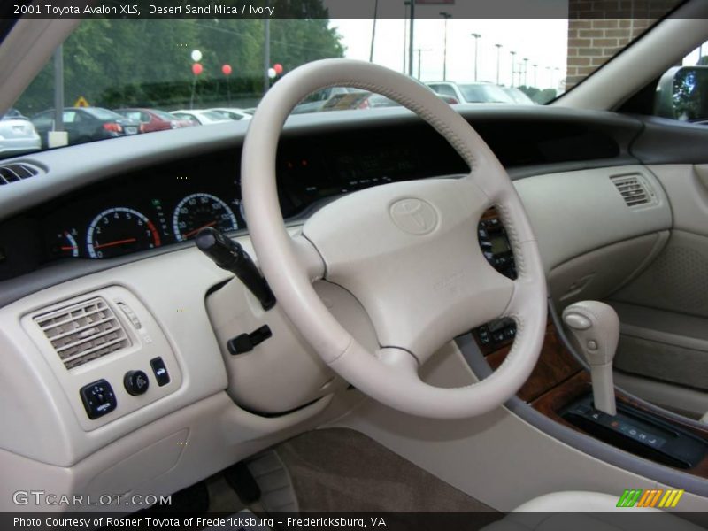 Desert Sand Mica / Ivory 2001 Toyota Avalon XLS
